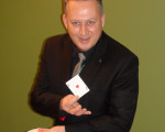 Adelaide Magician Simon Skinner hi res